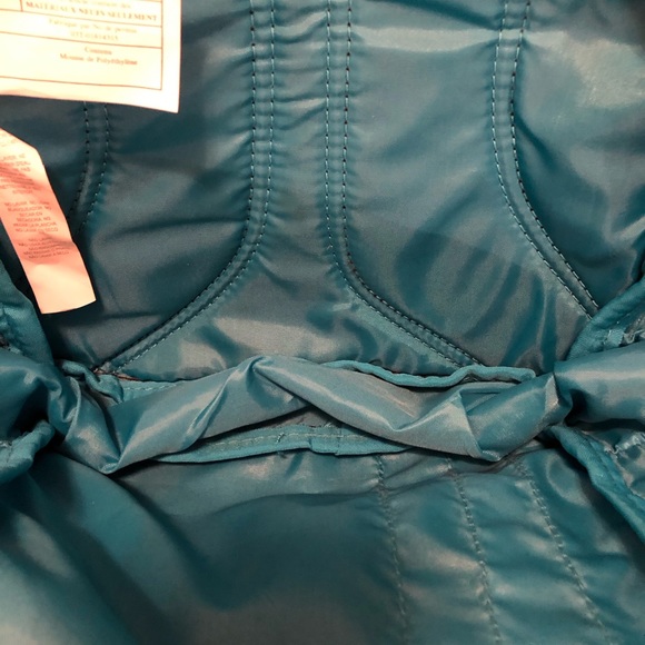 Like New Quiksilver small backpack - Picture 3 of 3